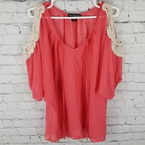 AMERICAN DREAM | sheer cold shoulder crochet top